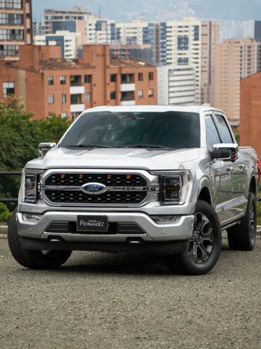 Ford F150 Lariat Platinum Crew 2021