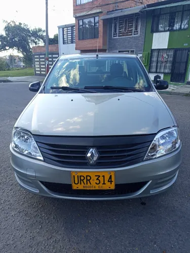 Renault Logan Familier 1.4  - Modelo 2015