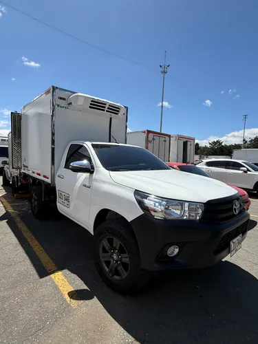TOYOTA HILUX 2.7l 4x2 FURGÓN 2024