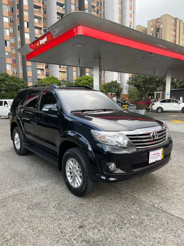 Toyota Fortuner 2015