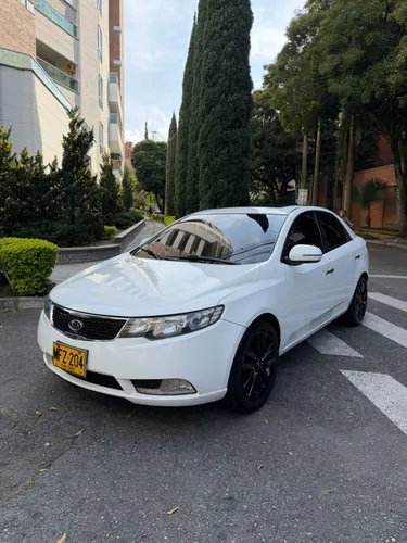 Kia cerato forte Sx At 2.0 2013