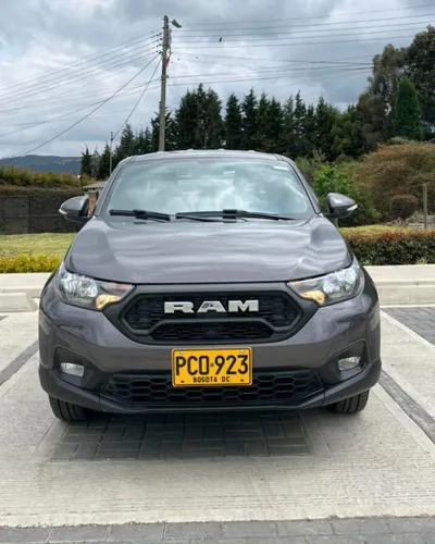 RAM 700 BIGHORN 2025