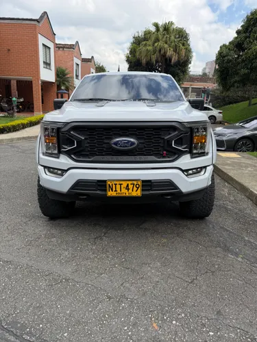 FORD F-150 EDICION BLACK WIDOW