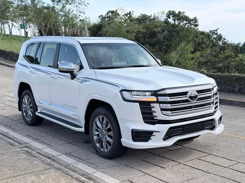 TOYOTA LC300 LAND CRUISER 300 VXR 2024  0 KM