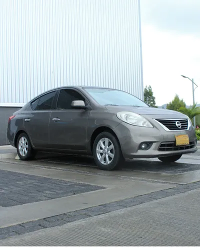 NISSAN VERSA ADVANCE 2013