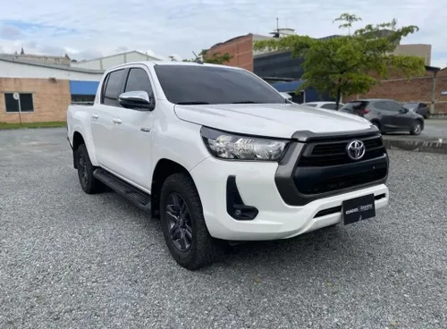 Toyota Hilux 2021