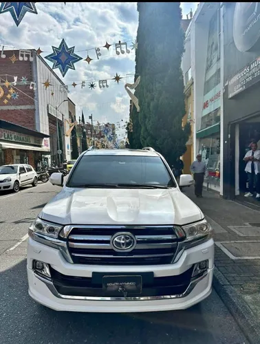 Toyota Lc200 VX Exclusive blindada 2014