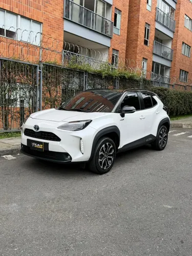 toyota yaris cross XLS hibrida 1.5cc