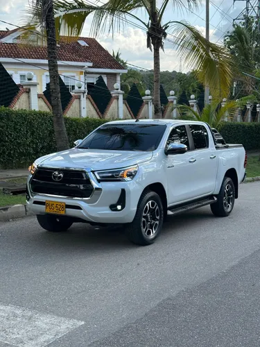 Toyota Hilux SRX 2026