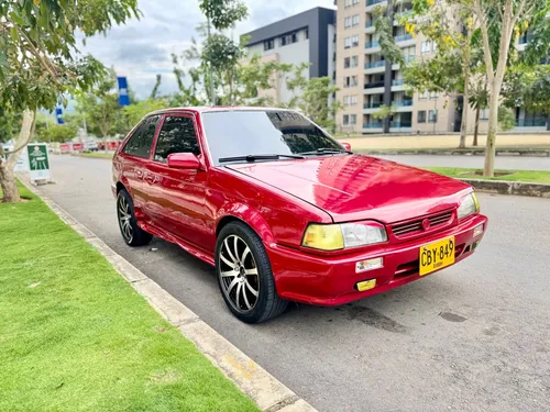 Mazda 323 HE Coupe