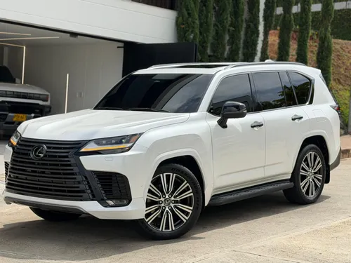 Lexus LX 700h LUXURY BLACK EDITION