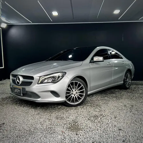 MERCEDES BENZ CLA180 PLATA 1.6 2017 AT