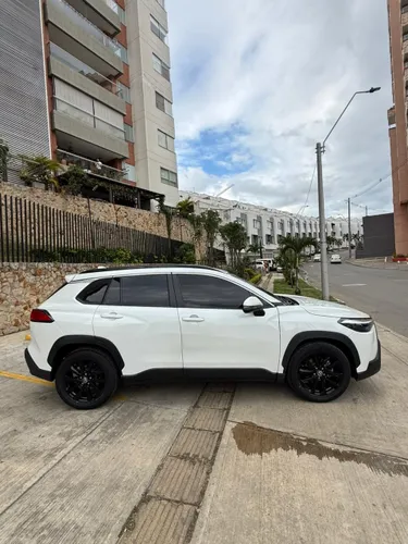 TOYOTA COROLLA CROSS 2023