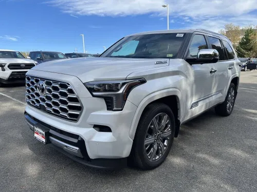 Toyota Sequoia Capstone HIBRIDA 2026 