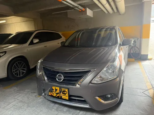 Nissan Versa advance 2015