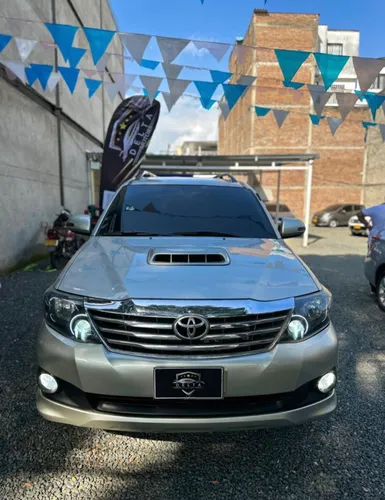 Toyota Fortuner SRV