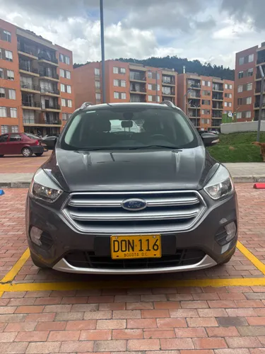 Ford escape titanium 2017