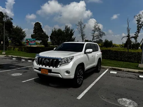 Toyota prado TXL FI 2015 gasolina 
