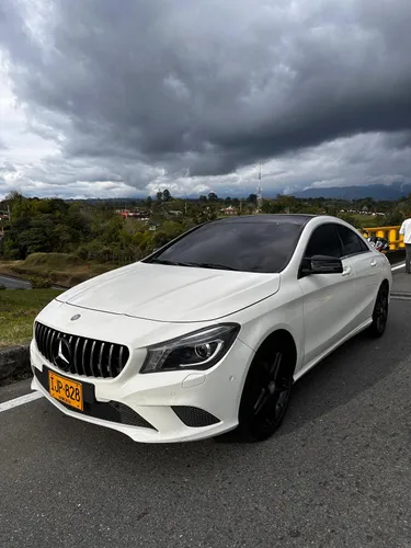 Mercedes Benz CLA180 1.6 Turbo 