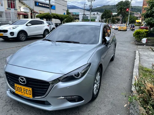 Mazda 3 touring 2020 version cuero 