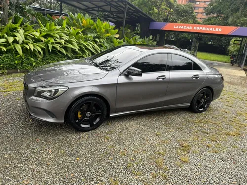 Mercedes benz cla 180 modelo 2018 