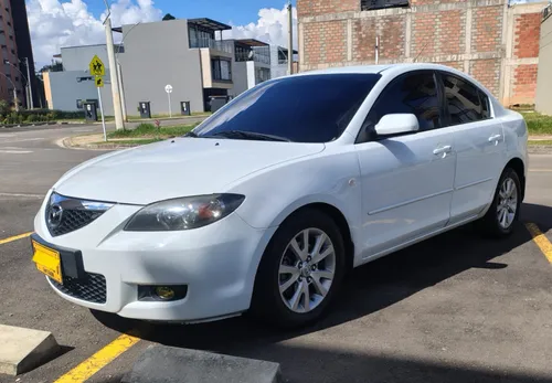 MAZDA 3 SEDÁN MECÁNICO