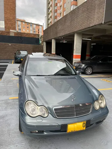 Mercedes Benz C180