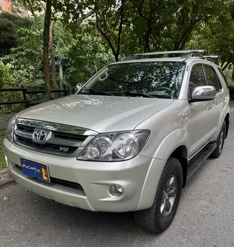 2008 Toyota fortuner sr5 at 4000cc 4x4