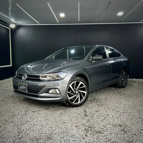 VOLKSWAGEN VIRTUS HIGHLINE GRIS 1.6 2022 AT