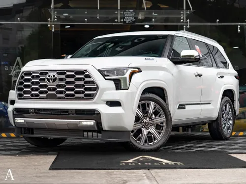 Toyota Sequoia Capstone
