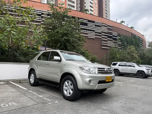 Toyota Fortuner 4x4 Diesel Mecánica Tailandesa 