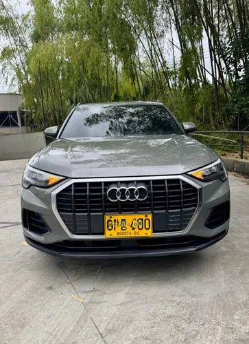 Audi Q3 2019 Attraction  SUV Premium bajo kilometraje estado impecable