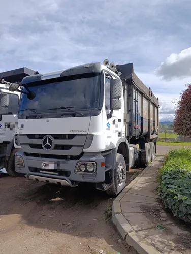 VOLQUETA O DOBLETROQUE MERCEDES-BENZ ACTROS 3332