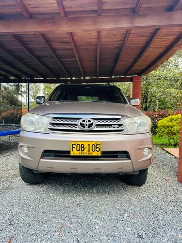 TOYOTA FORTUNER 4.0 4x4 