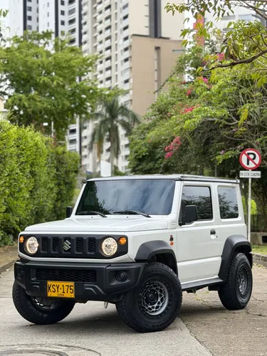 Suzuki Jimny 2023 4x4 All grip 