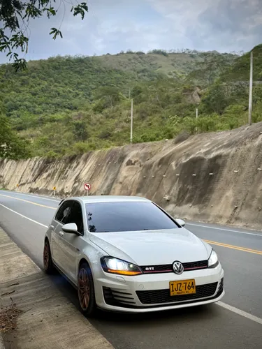 Volkswagen Golf GTI mk7