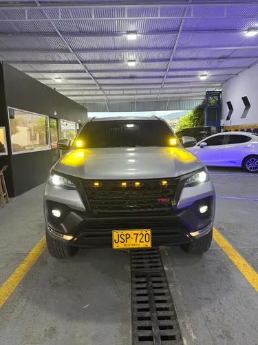 Toyota Fortuner 2022 SR