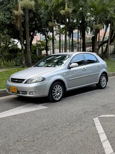 CHEVROLET OPTRA LT 1.8 MECANICO 