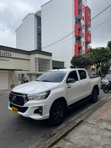 Toyota hilux 2020 2.4 diesel