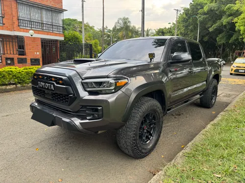 Toyota Tacoma TRD PRO 2020 BLINDADA 
