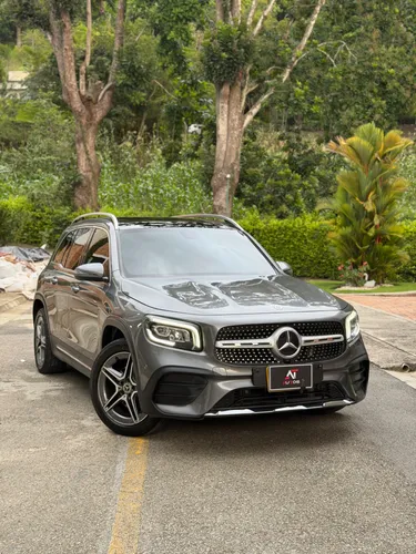 MERCEDES BENZ GLB200  2022  PAQUETE AMG  1.3T  AUT