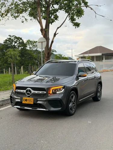 MERCEDES-BENZ GLB 200  MODELO 2022  PAQUETE AMG