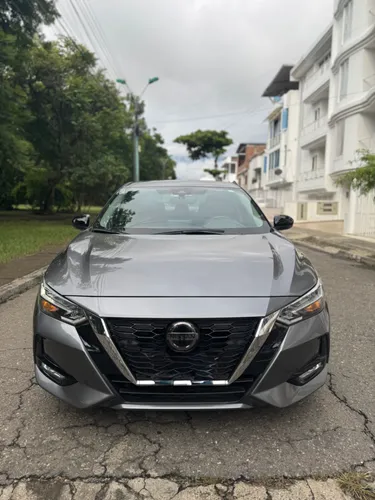 Nissan Sentra Advance automático 2022