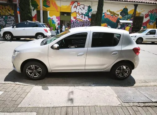 Renault Sandero Life 2022
