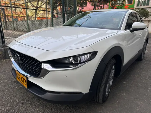 Mazda CX30 Grand Touring LX hibrida 2024 con 8.000 kms