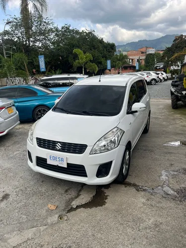SUZUKI ERTIGA 7 PUESTOS
