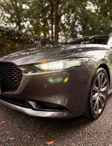 MAZDA 3 GRAND TOURING HÍBRIDO