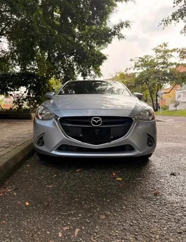 MAZDA 2 TOURING