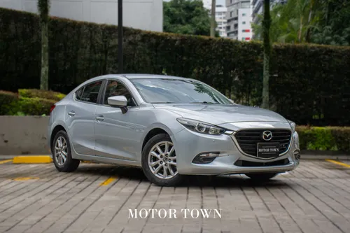 Mazda 3 Touring 2018