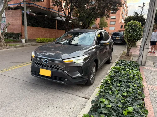 Toyota Corolla Cross Hybrid 2025